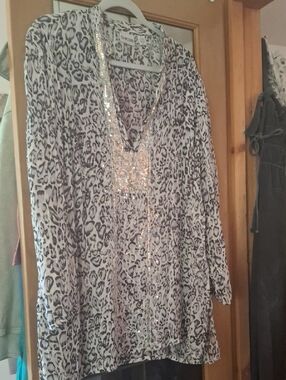 Chicos Silver and Black Leopard Sequin V-Neck Tunic